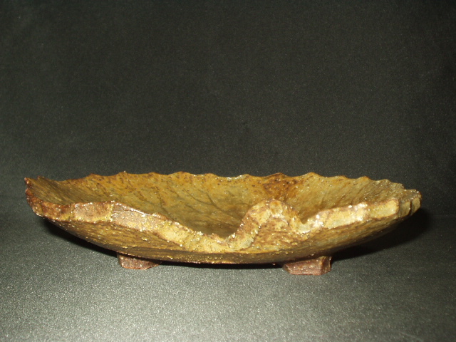 河村又次郎 灰釉葉形鉢: 陶磁器の世界